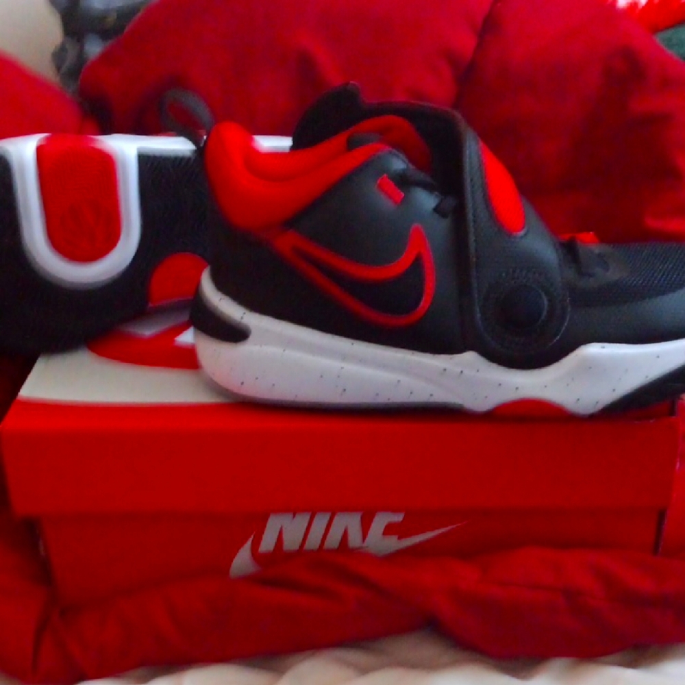 Nike Kids Sneakers Black and Red